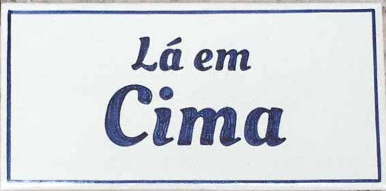 La em Cima Logo